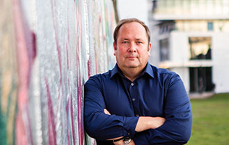 Dr-Arnd-Friedrichs-3d-grossdurckformat-experte